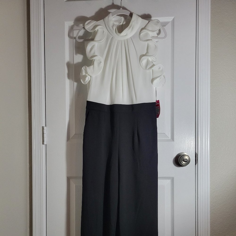 NWT Vince Camuto Jump Suit - Size 8, Blk/Whi